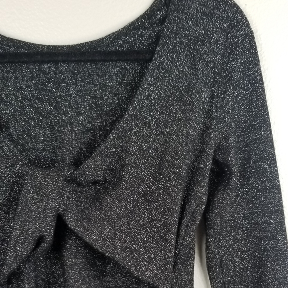 Black White Shiny Long Sleeve Exposed Midriff Top - Picture 2 of 5